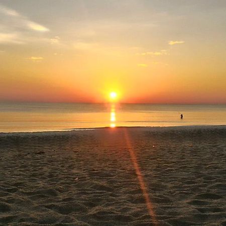 Beach Bar Hue Hostel Екстер'єр фото