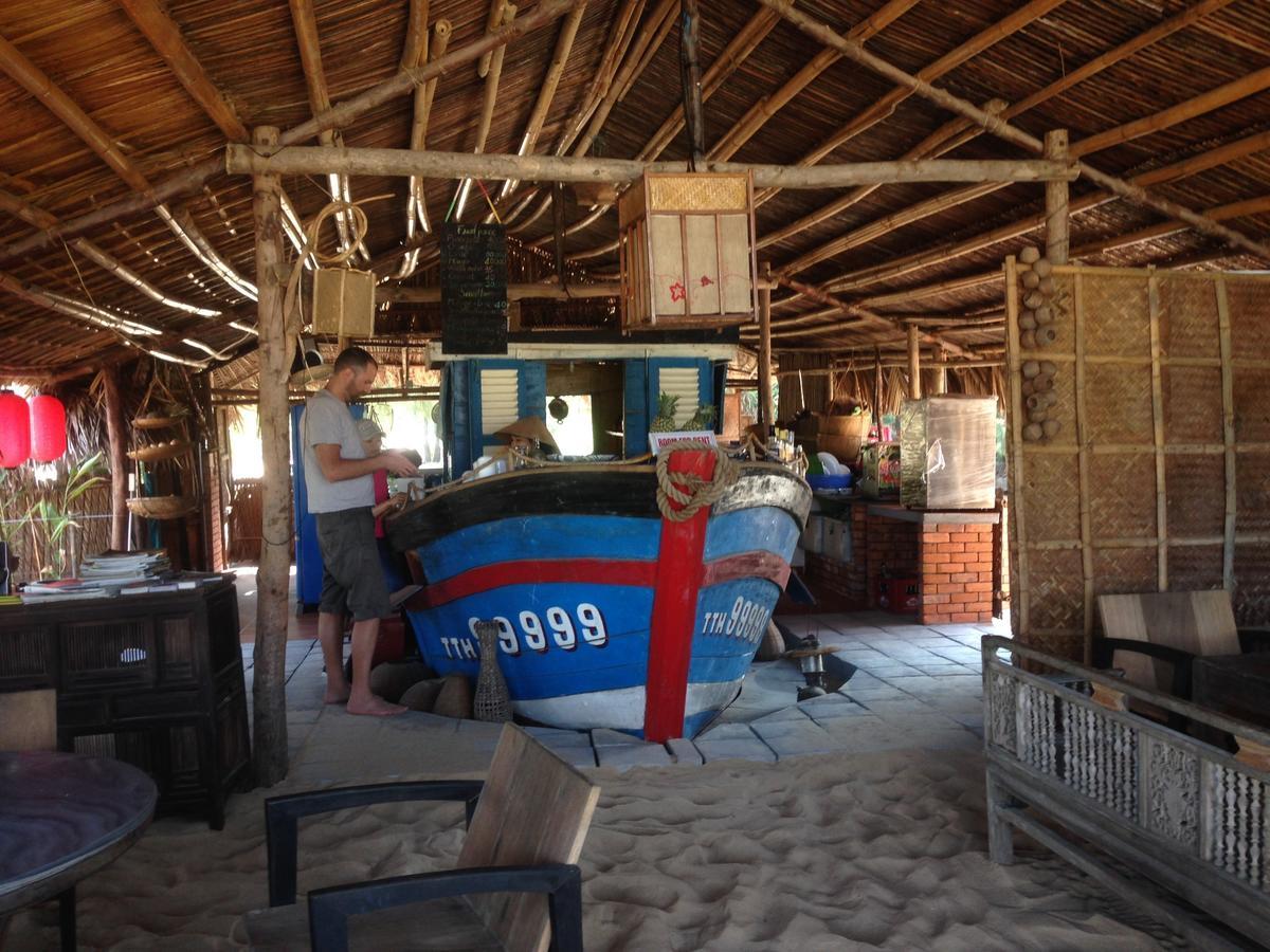 Beach Bar Hue Hostel Екстер'єр фото